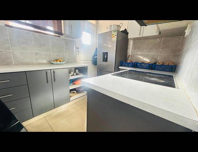 2 BEDROOM APARTMENT FOR SALE IN EMPANGENI CENTRAL